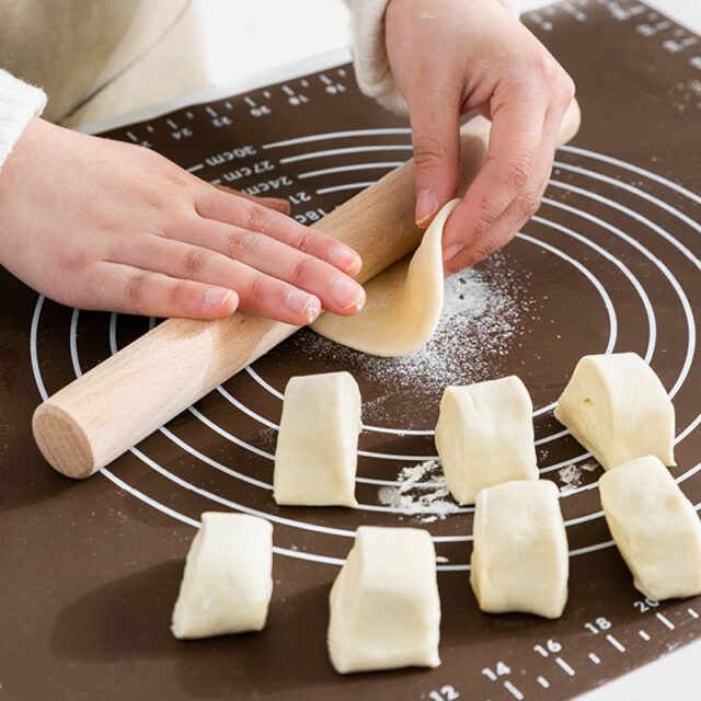 Brown Non-Stick Silicone Pastry Mat with Roller